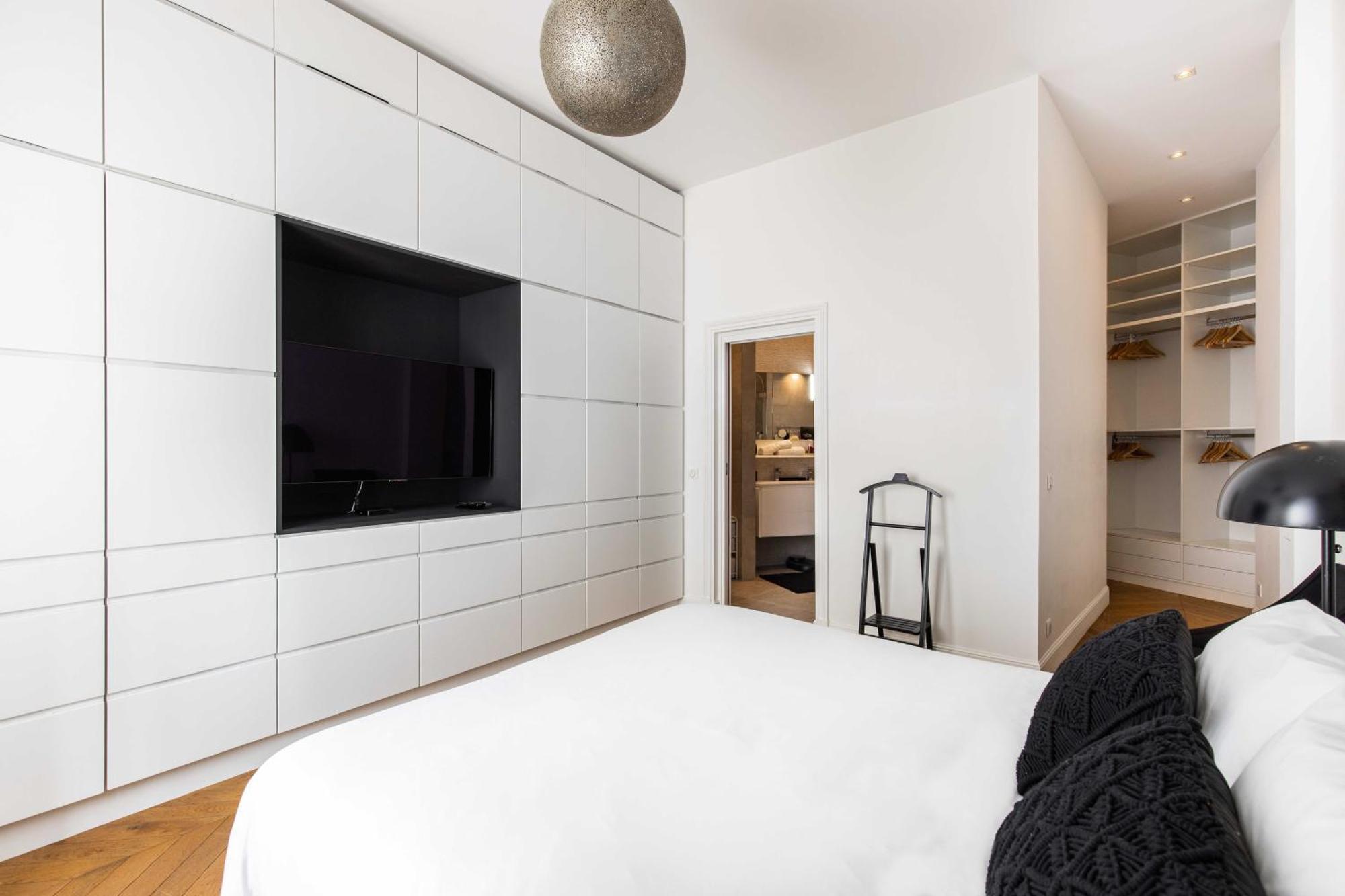 Luxury - 5br-10p - Trocadero Apartment *