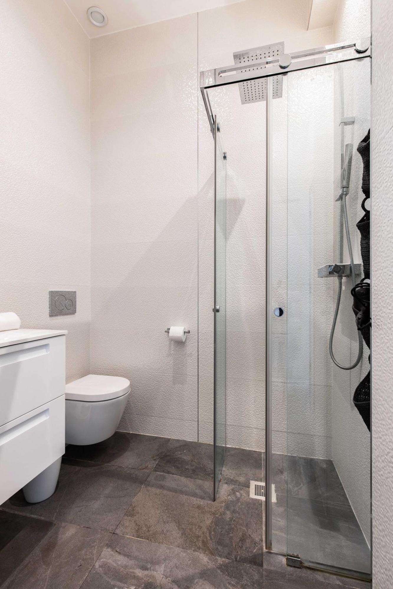 Luxury - 5br-10p - Trocadero Apartment *