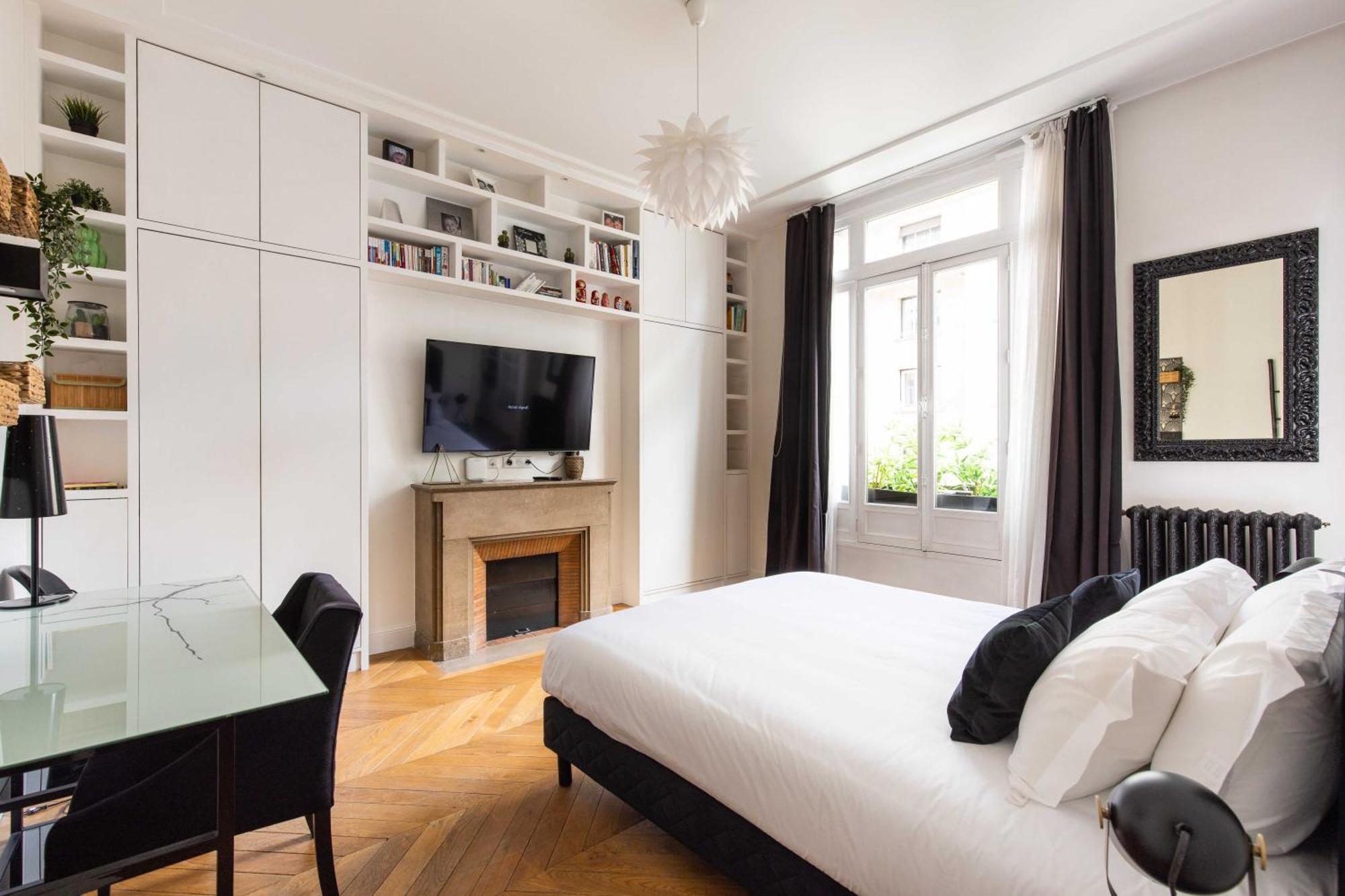 Luxury - 5br-10p - Trocadero Apartment